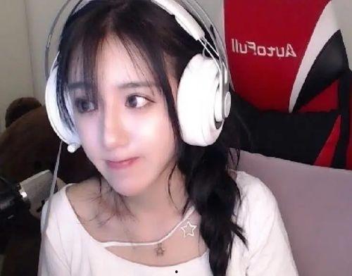 吃瓜网红主播二婶是谁,网络红人的崛起之路