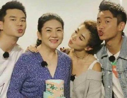 郑恺爆料杨子珊视频大全,揭秘娱乐圈背后的真相